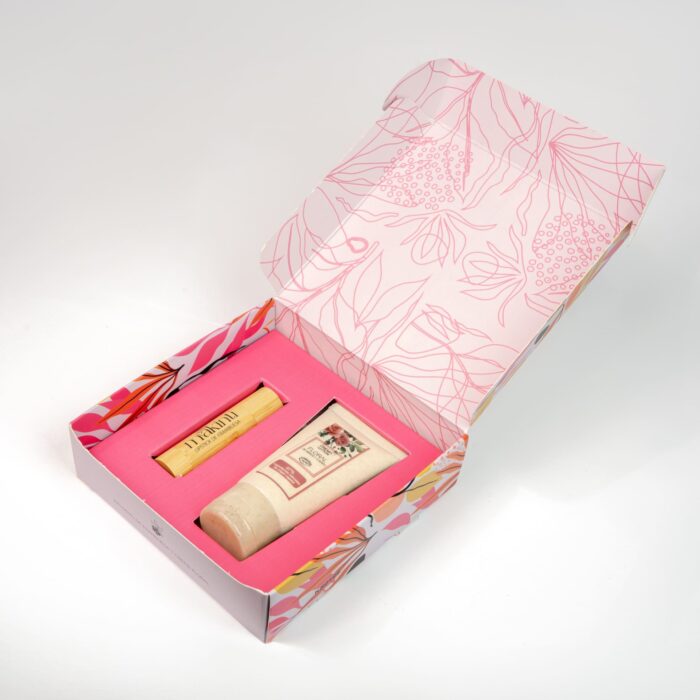 Lipstick Frambuesa y Crema Floral con Ingredientes Ecuatorianos - Imagen 5